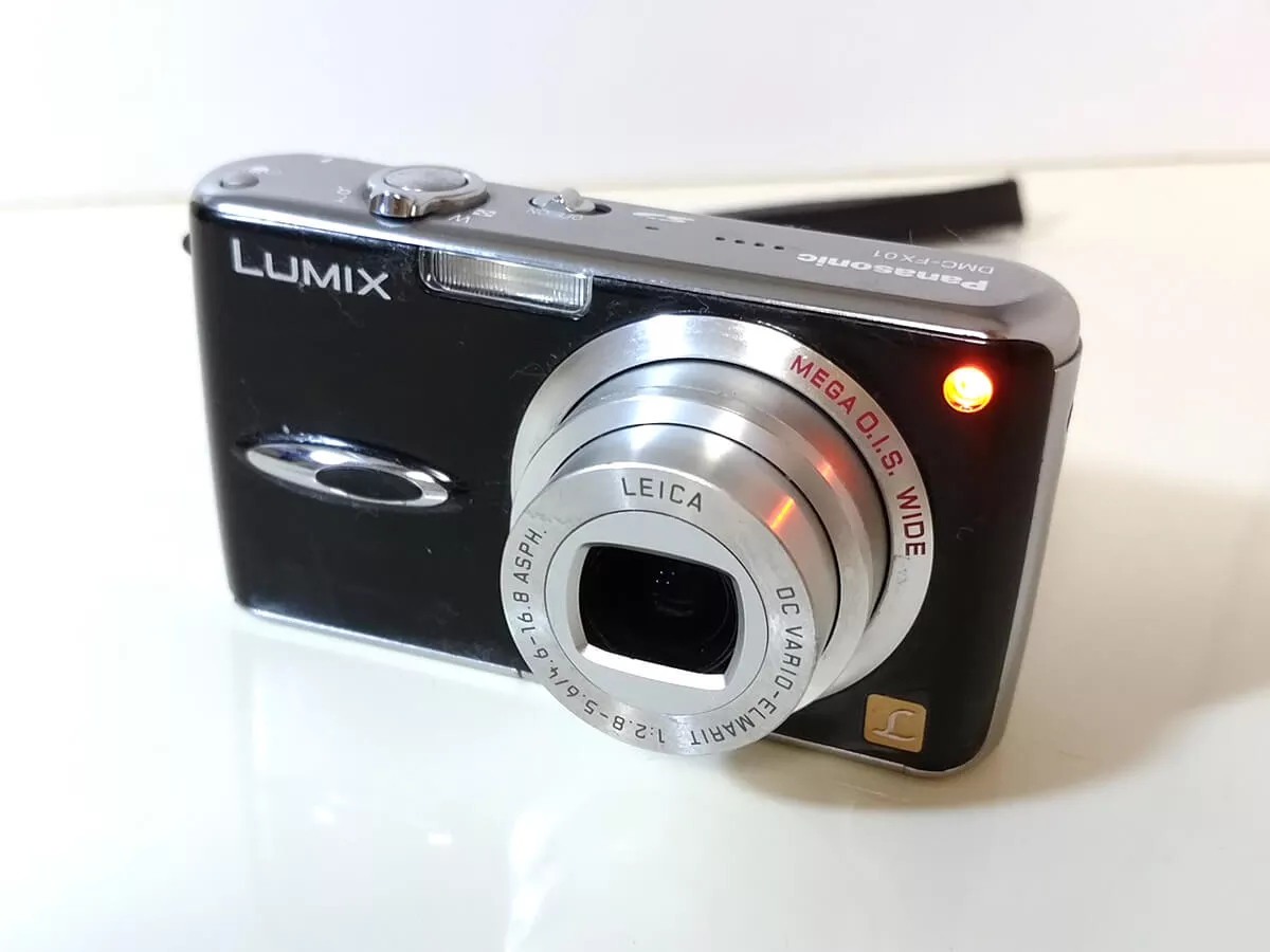 動作確認済み】パナソニック LUMIX DMC-FX01 オールドコンデジ 動作