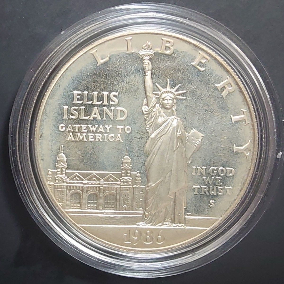 1986年アメリカ銀貨 自由の女神 リバティ1ドル記念銀貨＋ハーフダラー