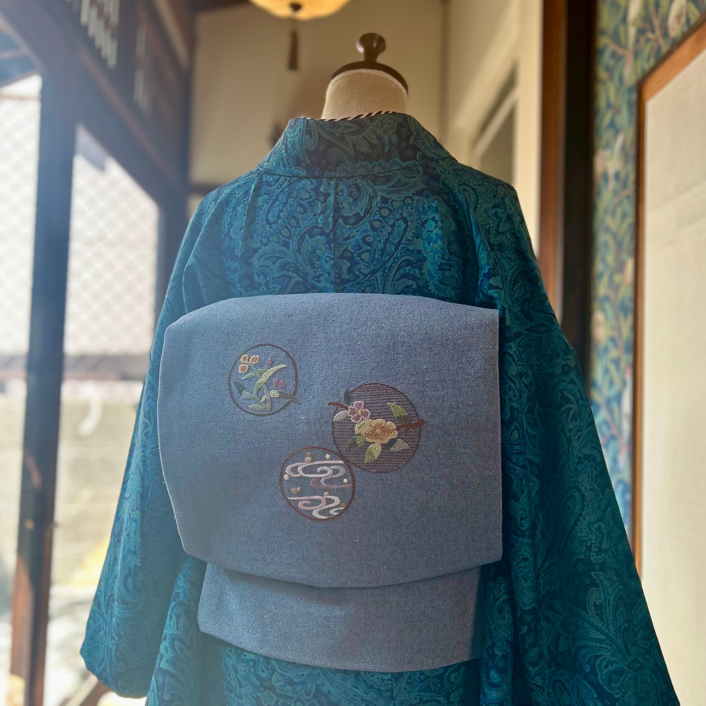 Chenille＊相良刺繍 手刺繍 ブルーグレー 名古屋帯 B003 | kimono tento