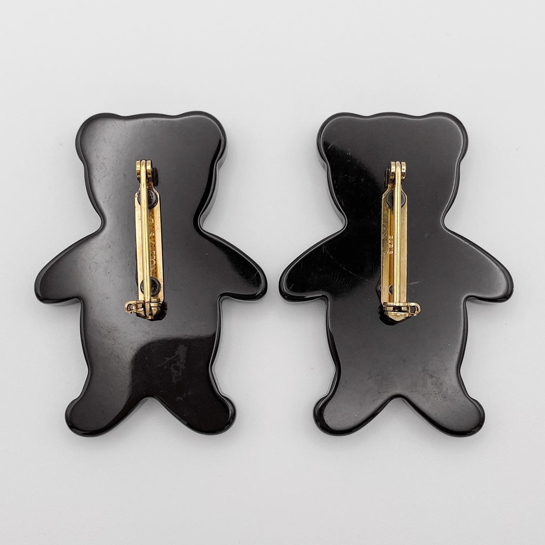 ルイヴィトン ピンバッジ 熊 モノグラム バッグチャーム・LV ルイ ベア