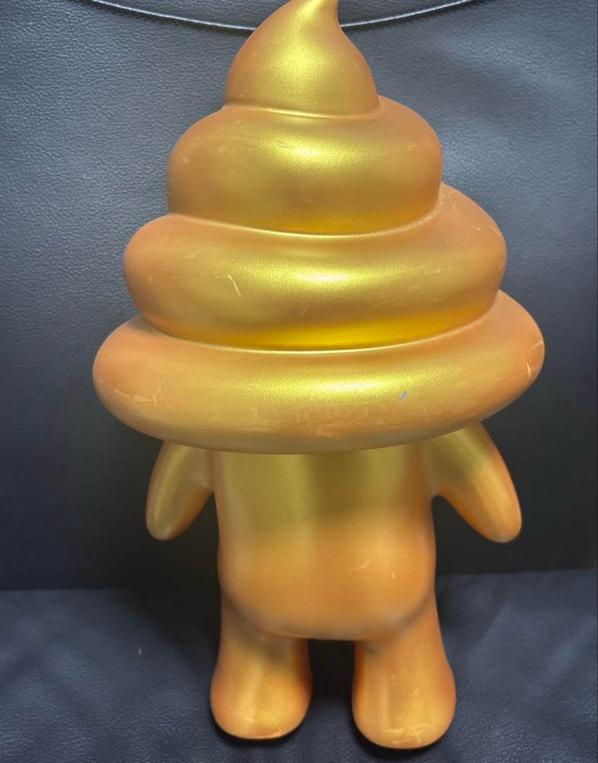 限定品うんちくん 特大ソフビ ゴールドフィギュア 40cm - メルカリ