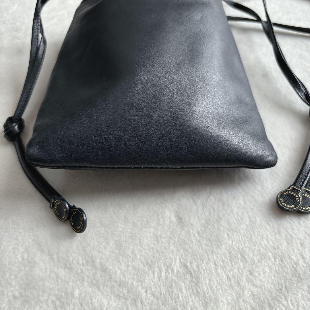 【美品】バーバリー　レザー　ショルダーバッグ　スマホ　サコッシュ　ロゴ