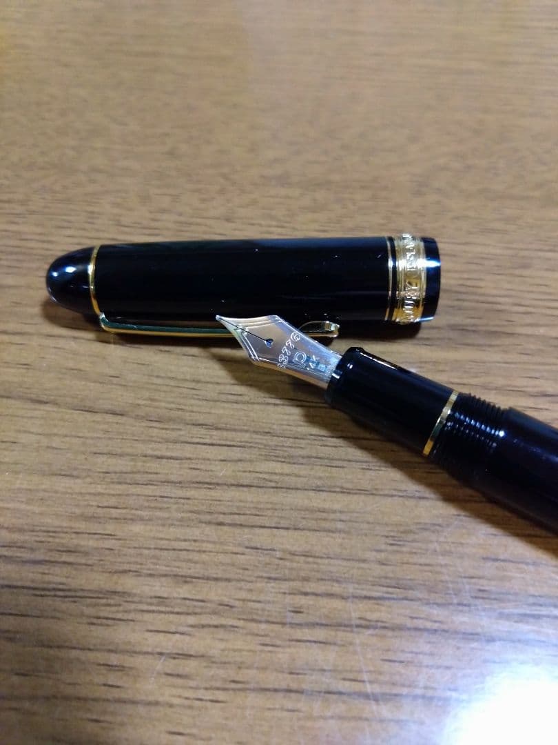 ゲリラセール‼️プラチナ万年筆3776センチュリーブラックインブラック