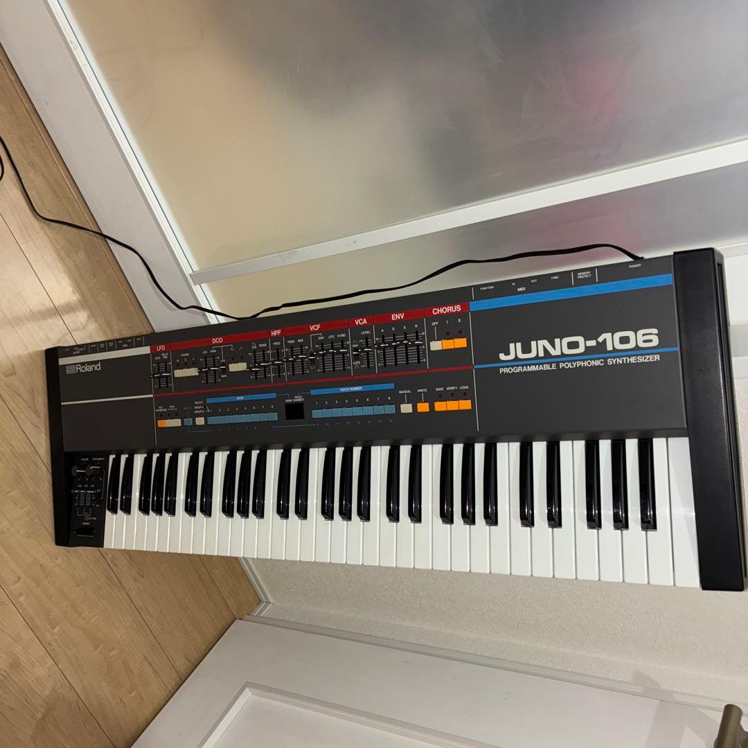 希少名機 Roland JUNO-106 シンセサイザー 61鍵 - メルカリ